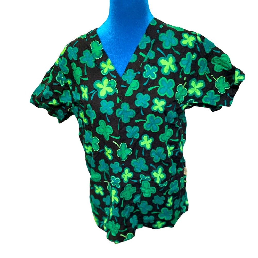Tafford St. Patrick scrub top xsmall 100% cotton approximately PTP 18 inches